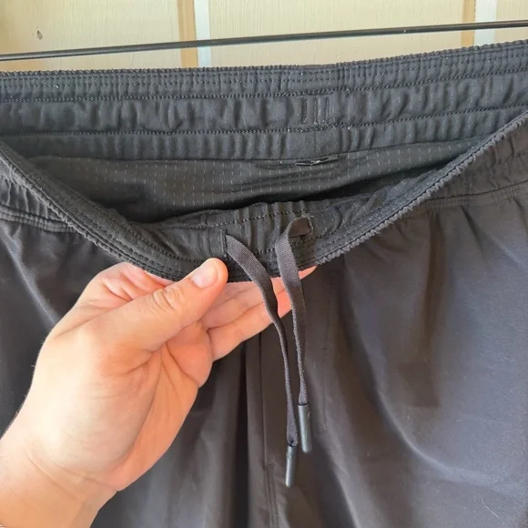 lululemon athletica Black Athletic Shorts, Size Large, EUC Like New - Picture 4 of 8